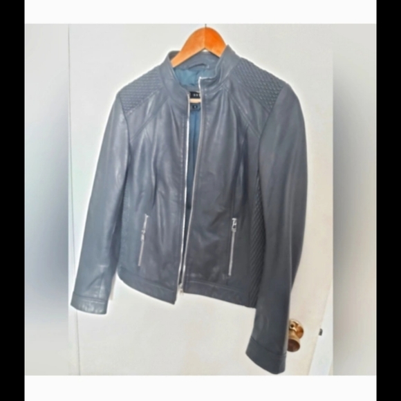 $35 leather jacket for ladies - Picture 4 of 4